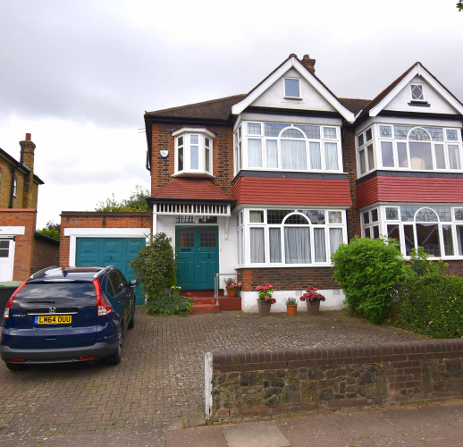 Park Drive Grange Park N21 2LS Putts Estate Agents